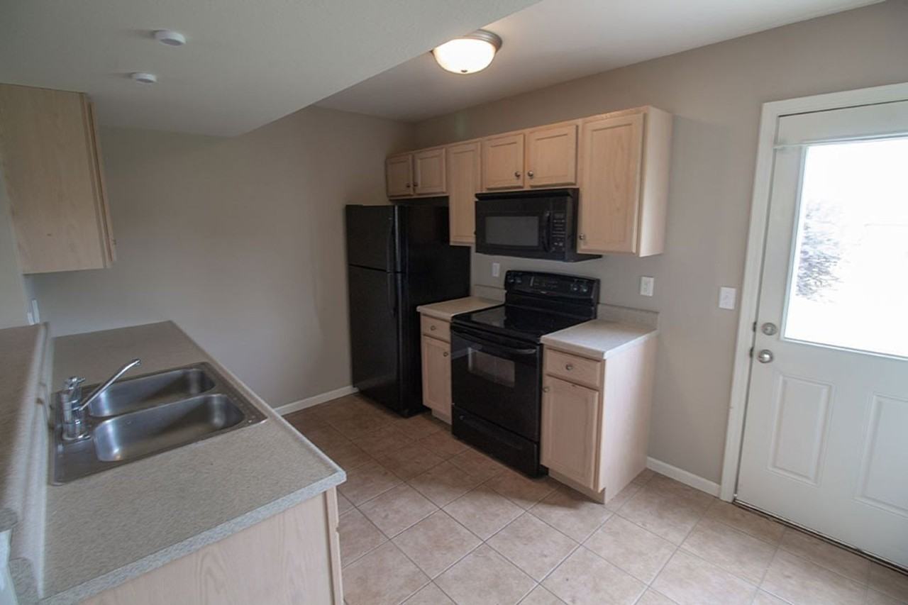 214 Arctic Wolf Ct - Photo 7 of 33