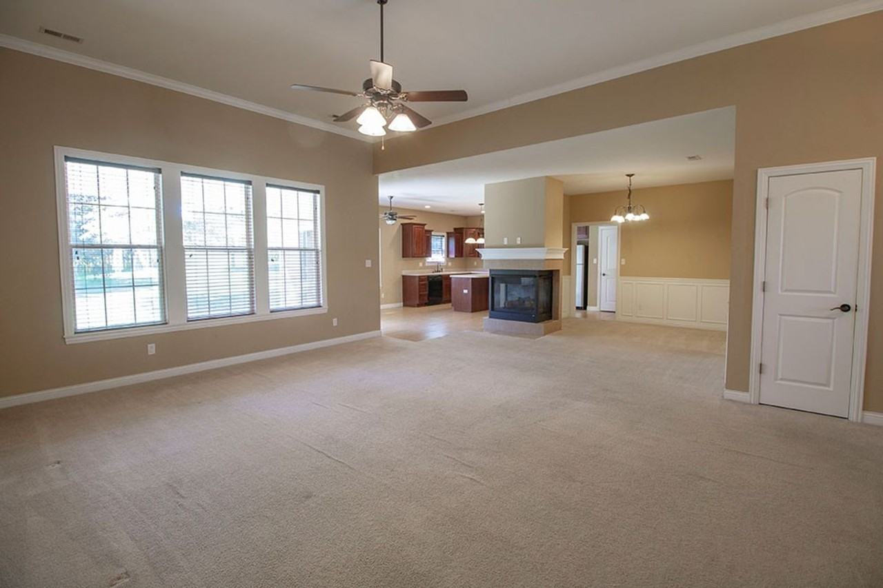 5305 Chamois Dr - Photo 7 of 46