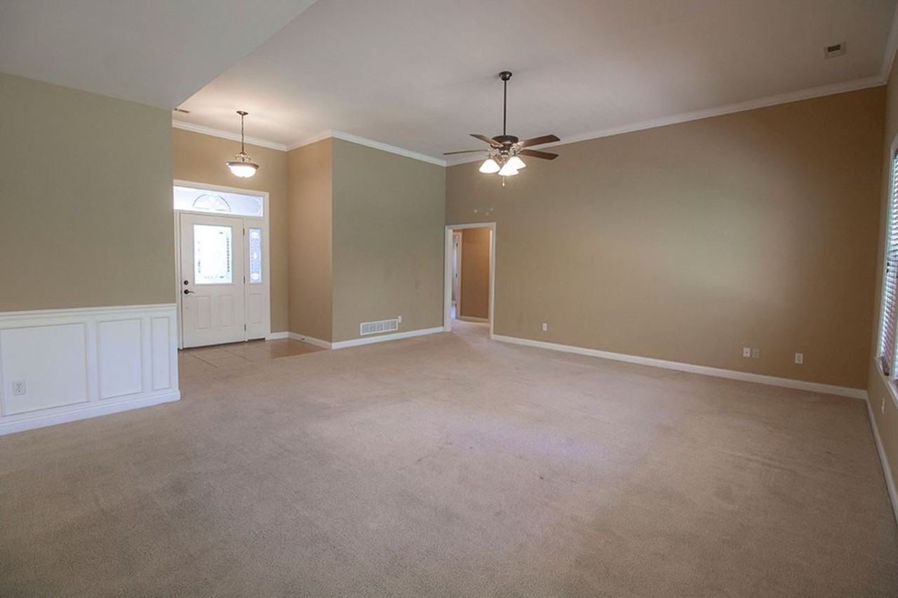 5305 Chamois Dr - Photo 6 of 45