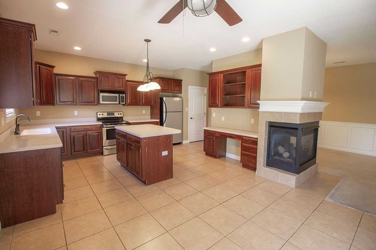 5305 Chamois Dr - Photo 6 of 46