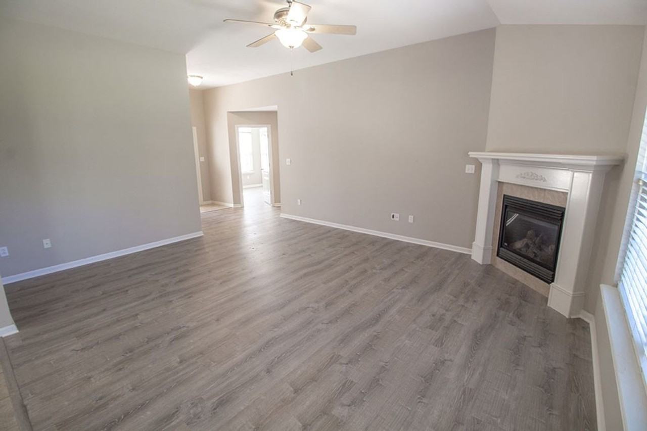 209 Jackal Dr - Photo 6 of 34