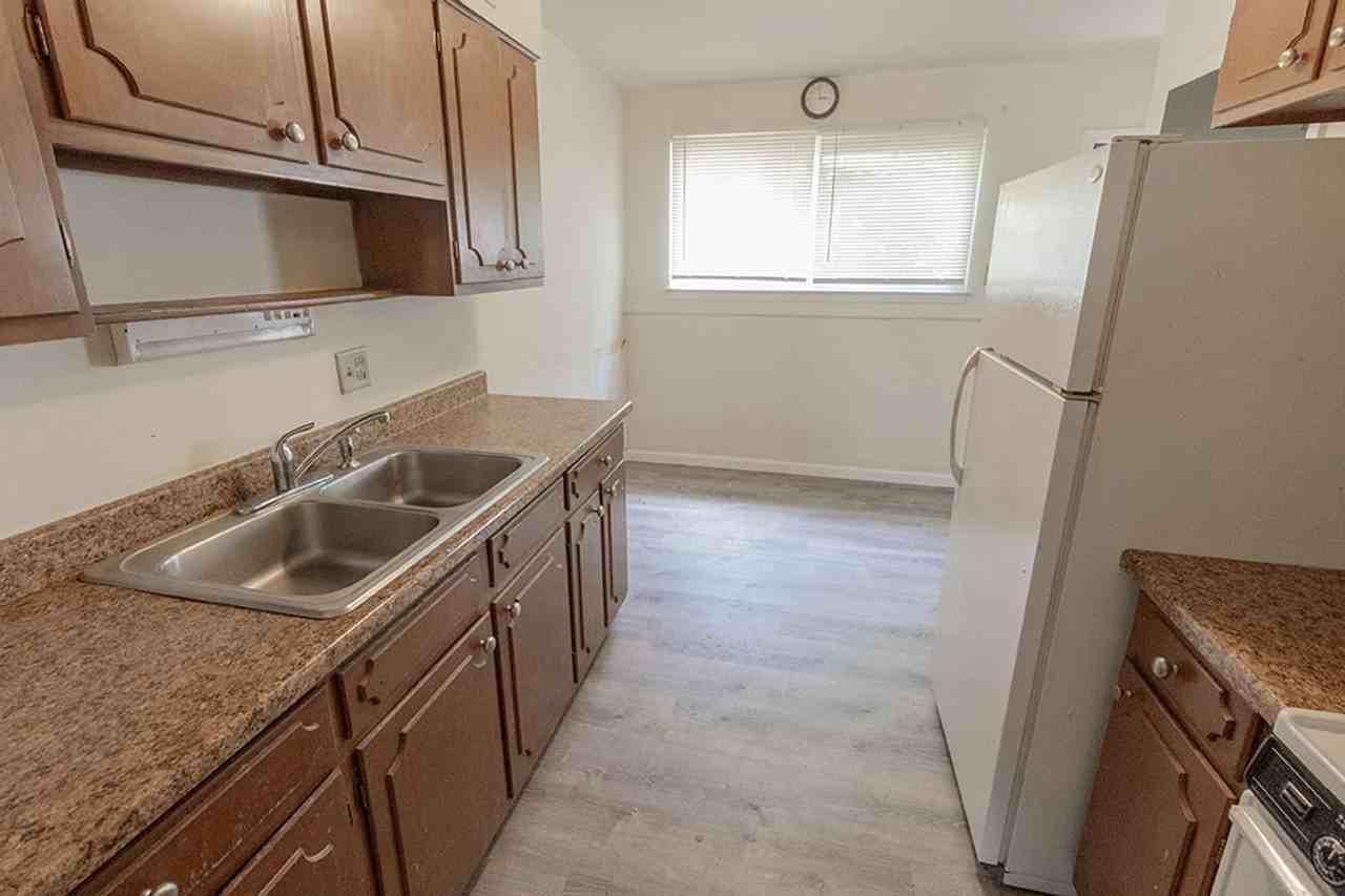 2812 Leeway Dr - Photo 3 of 15