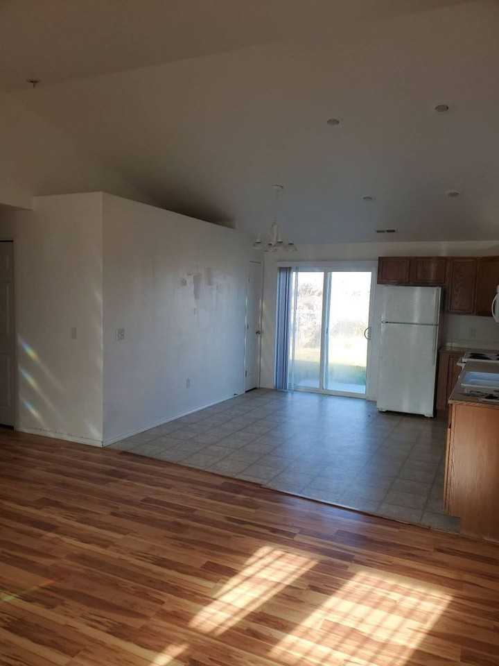 628 N Pennsylvania St - Photo 7 of 23