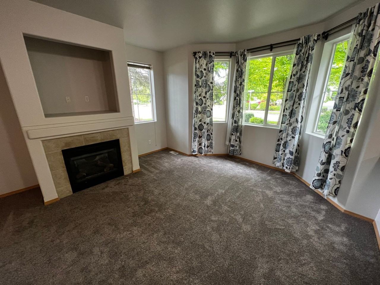 2579 Evans Ct - Photo 5 of 22