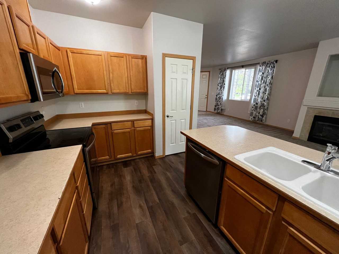 2579 Evans Ct - Photo 7 of 22