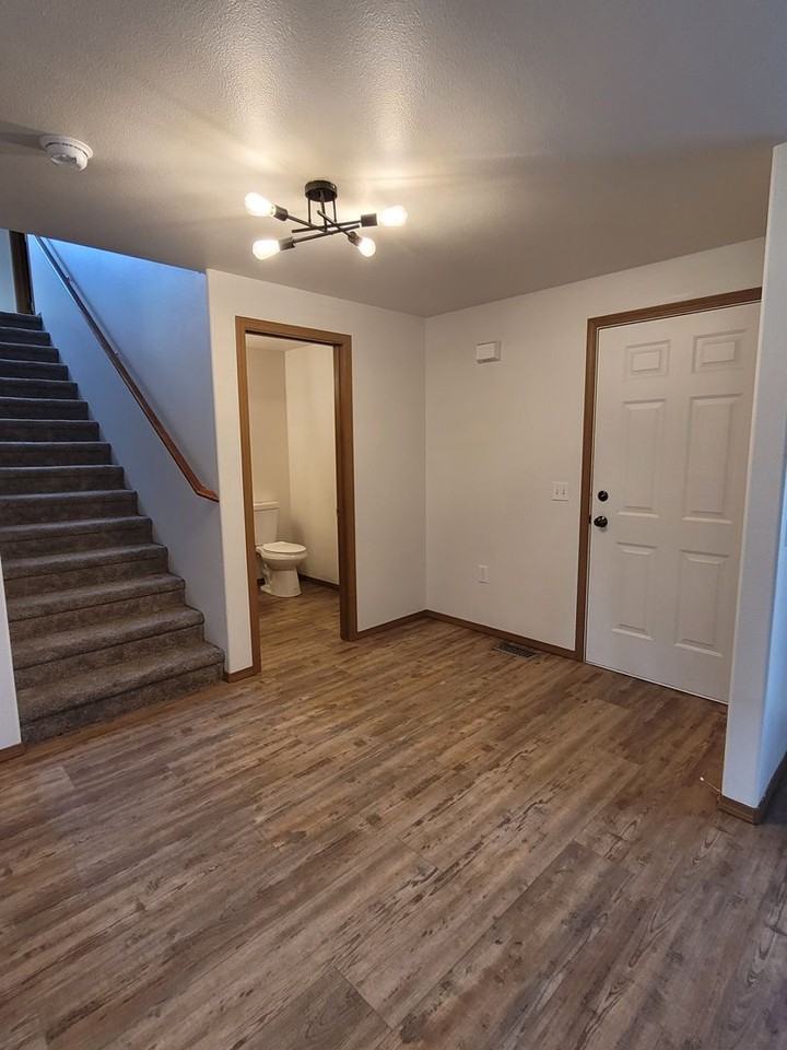 1349 E Greens Loop Rd - Photo 6 of 37