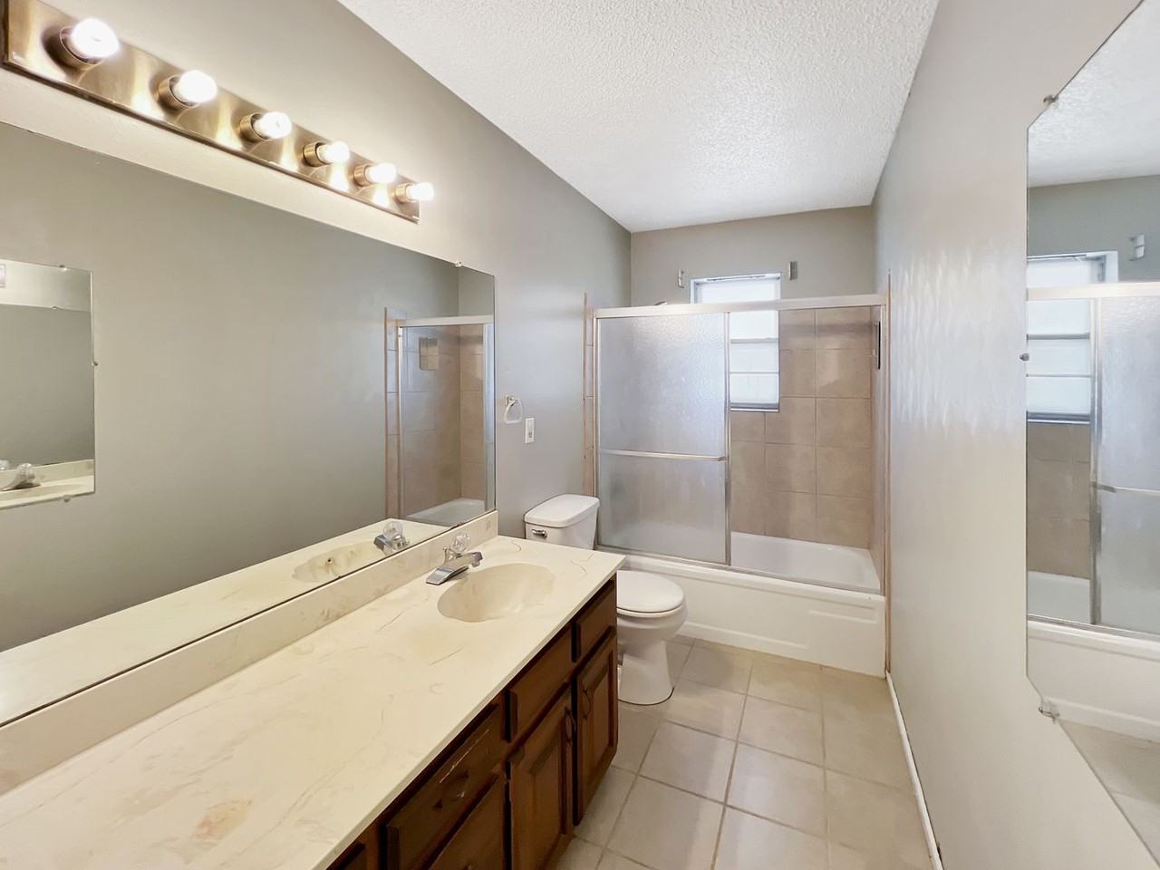 801 W Cochiti Ave - Photo 7 of 10