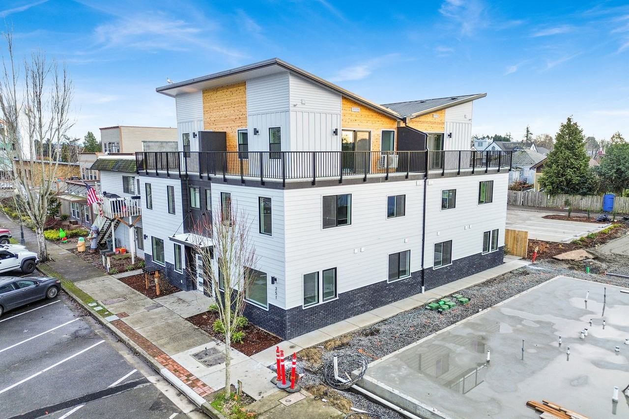 343 Martin - Photo 3 of 42