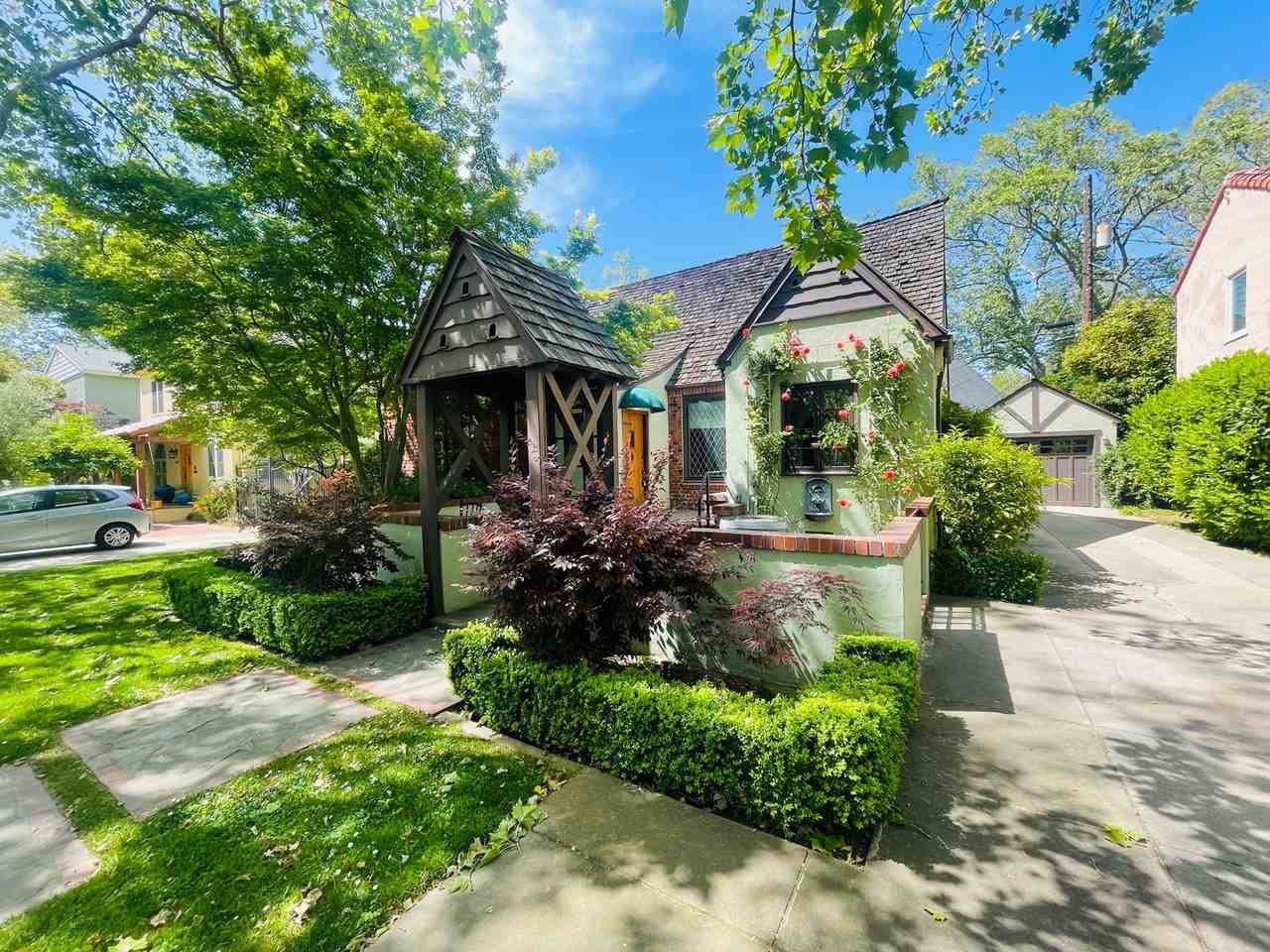 3749 Mckinley Blvd - Photo 2 of 34