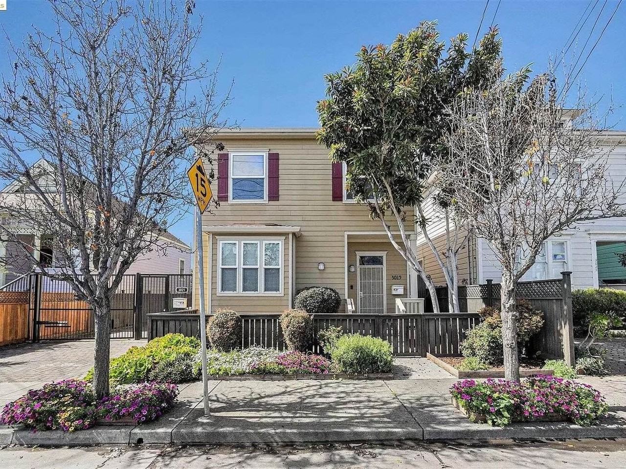 3019 Linden St - Photo 2 of 25