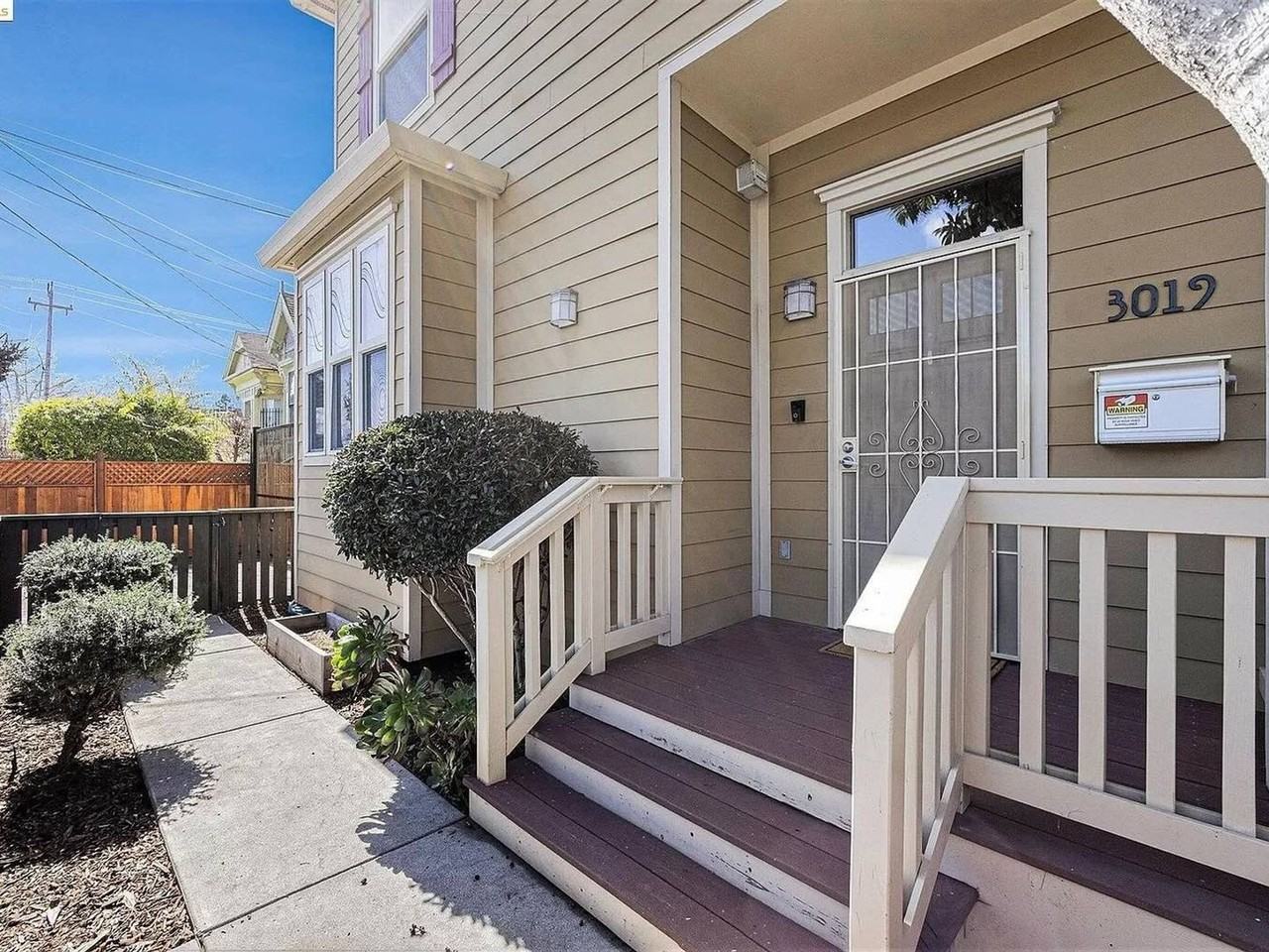 3019 Linden St - Photo 3 of 25