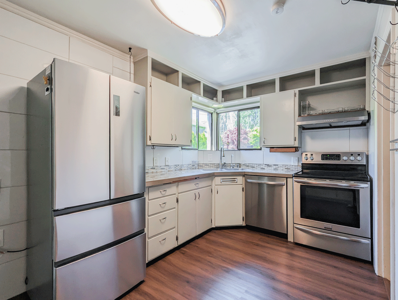 5528 61st St Ne - Photo 2 of 14