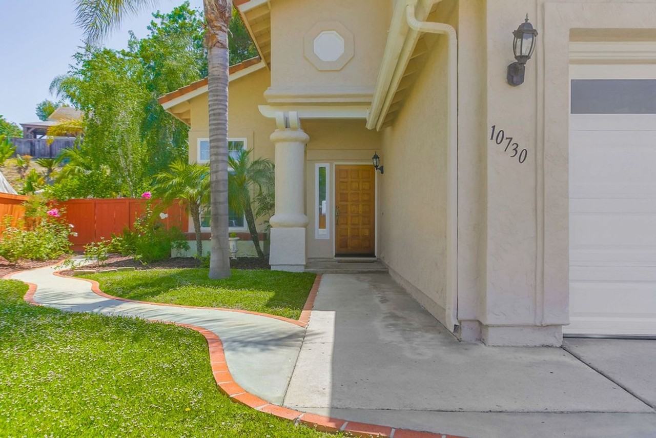 10730 Carillon Ct - Photo 5 of 50