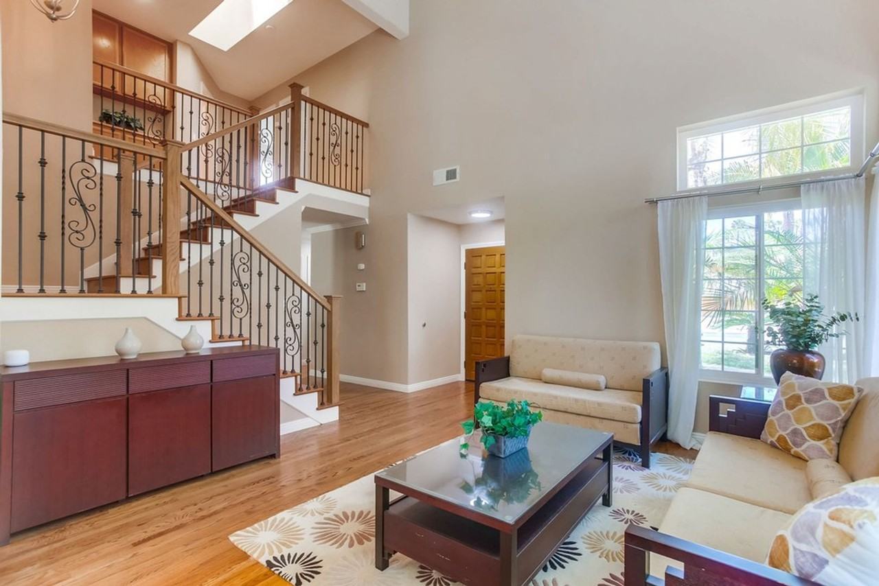 10730 Carillon Ct - Photo 7 of 50