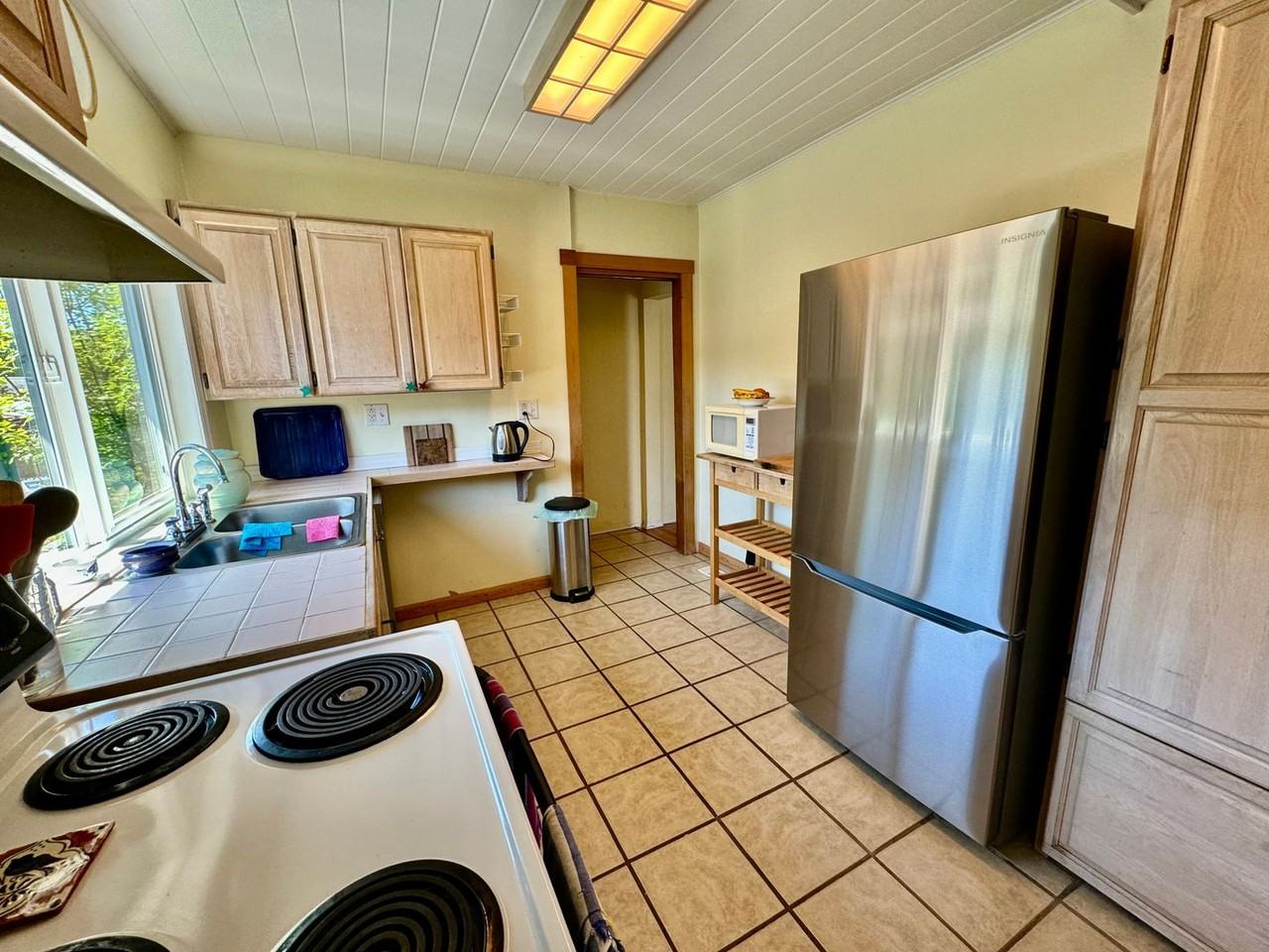 9809 57th Ave S - Photo 2 of 27