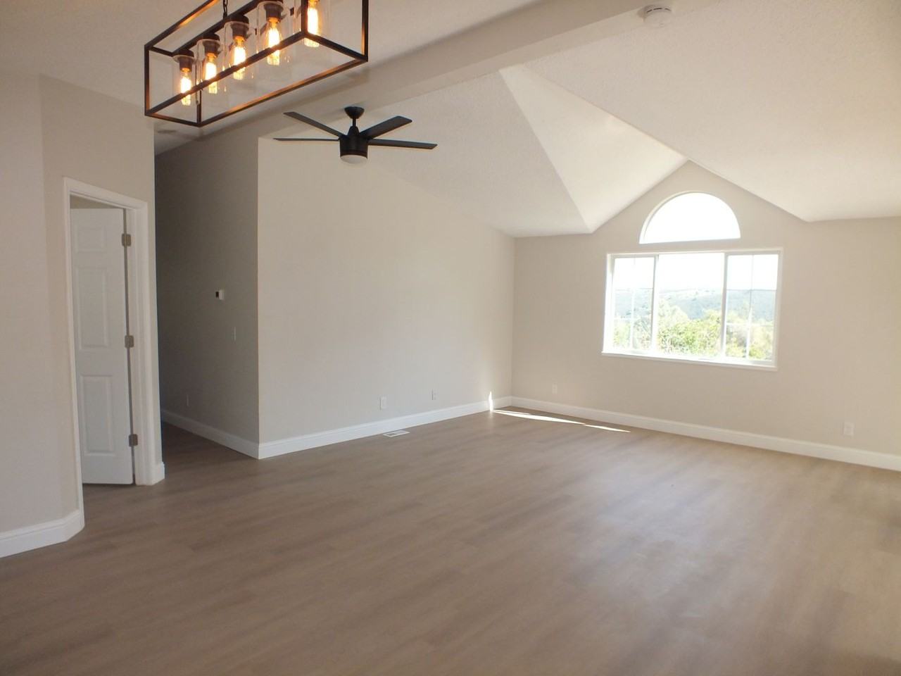 4138 Tiffany Hill Dr - Photo 4 of 19