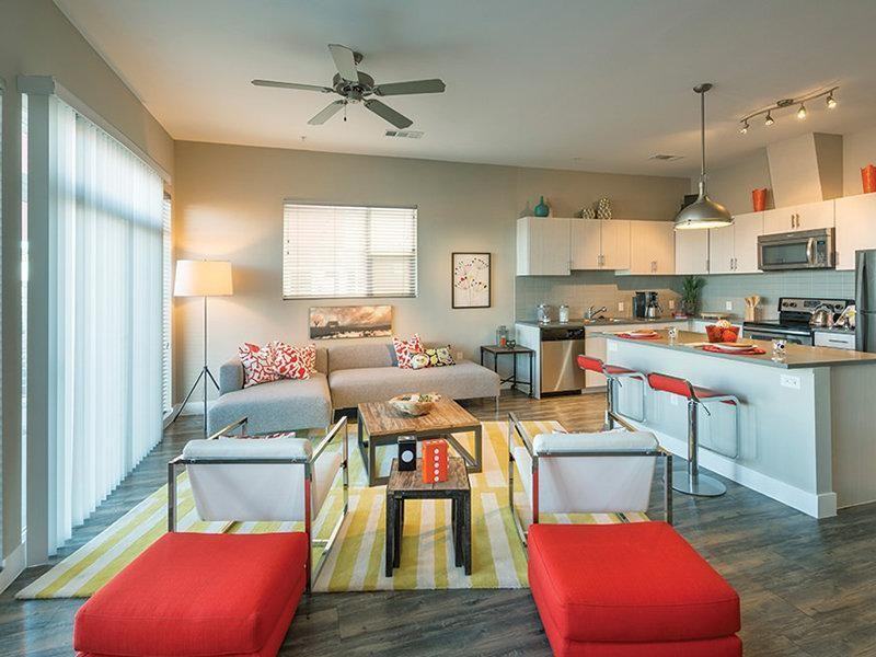 1000 S Broadway - Photo 3 of 37