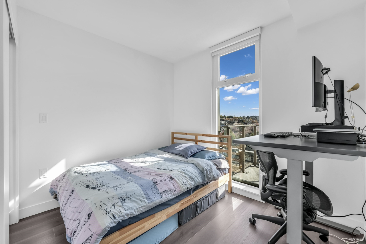 8181 Chester Street - Photo 5 of 14