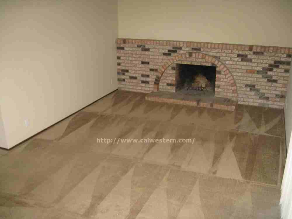 1943 Ensign Way - Photo 2 of 6