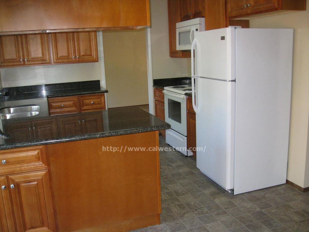 1943 Ensign Way - Photo 3 of 6