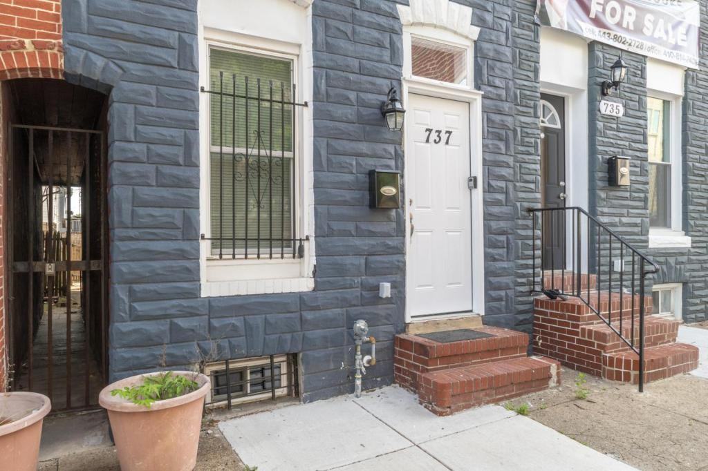 737 N Chester St - Photo 4 of 29