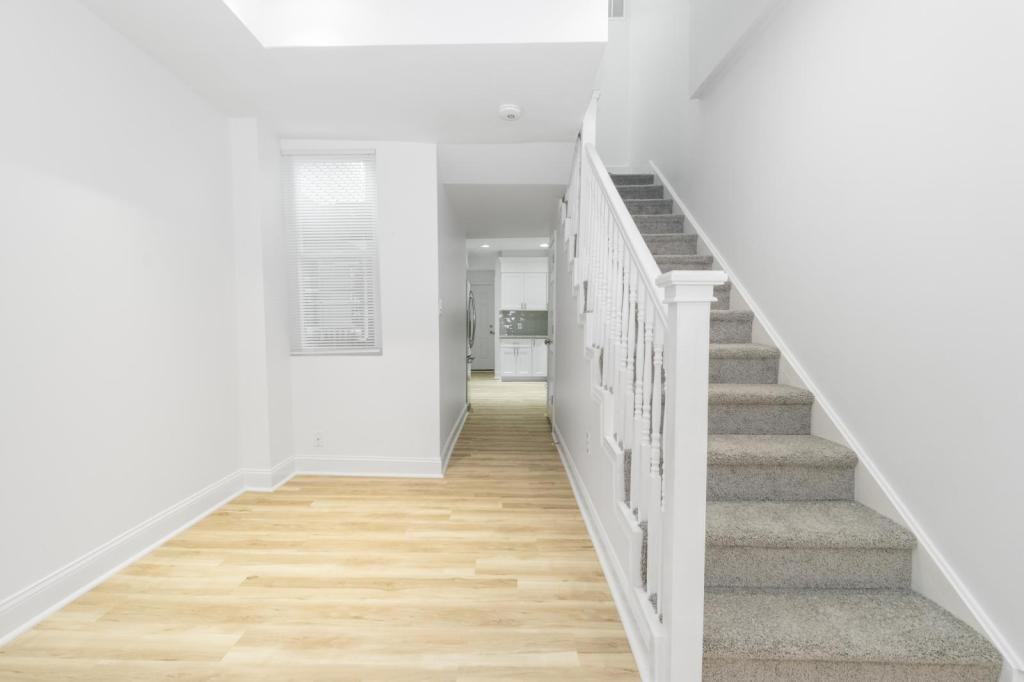 737 N Chester St - Photo 6 of 29