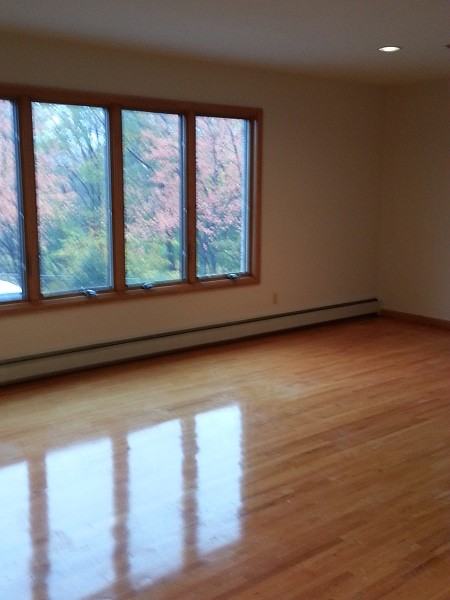 125 River Rd - Photo 2 of 11