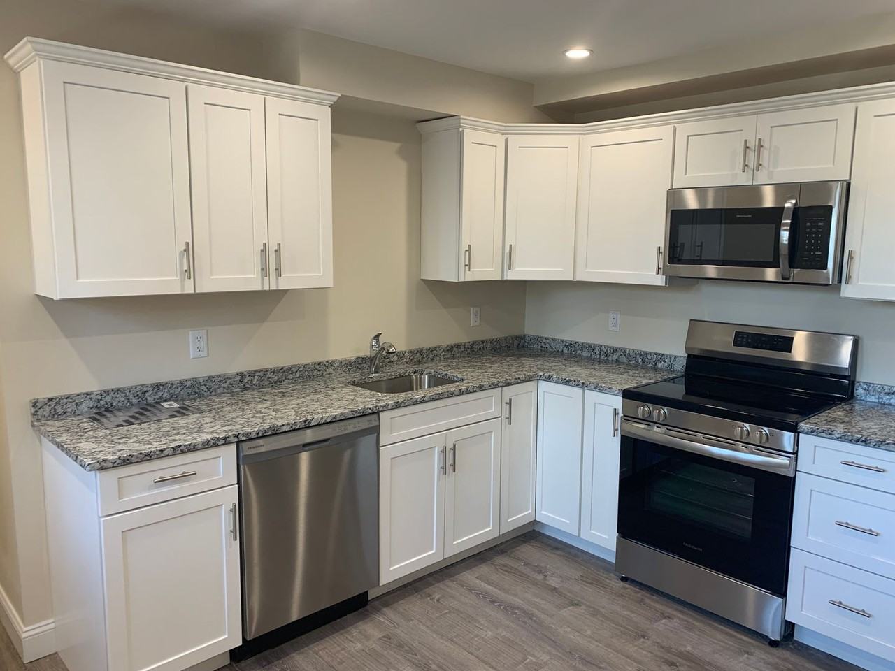 5 Pleasant st - Photo 3 of 22