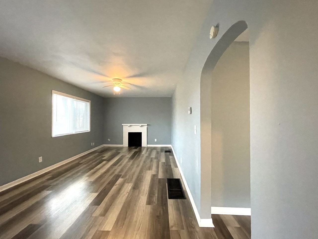 262 S Chase Ave - Photo 3 of 22