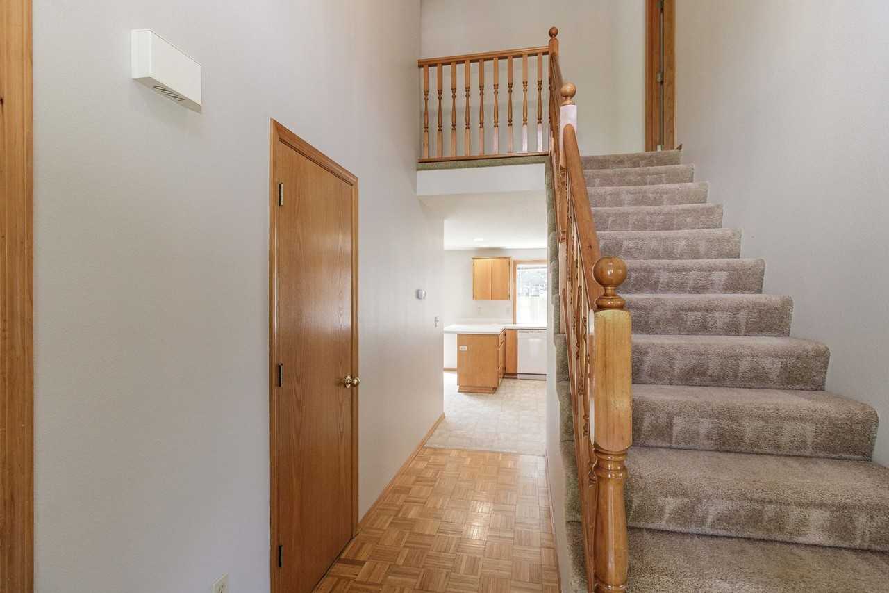 15709 Ne 12th Way - Photo 5 of 34