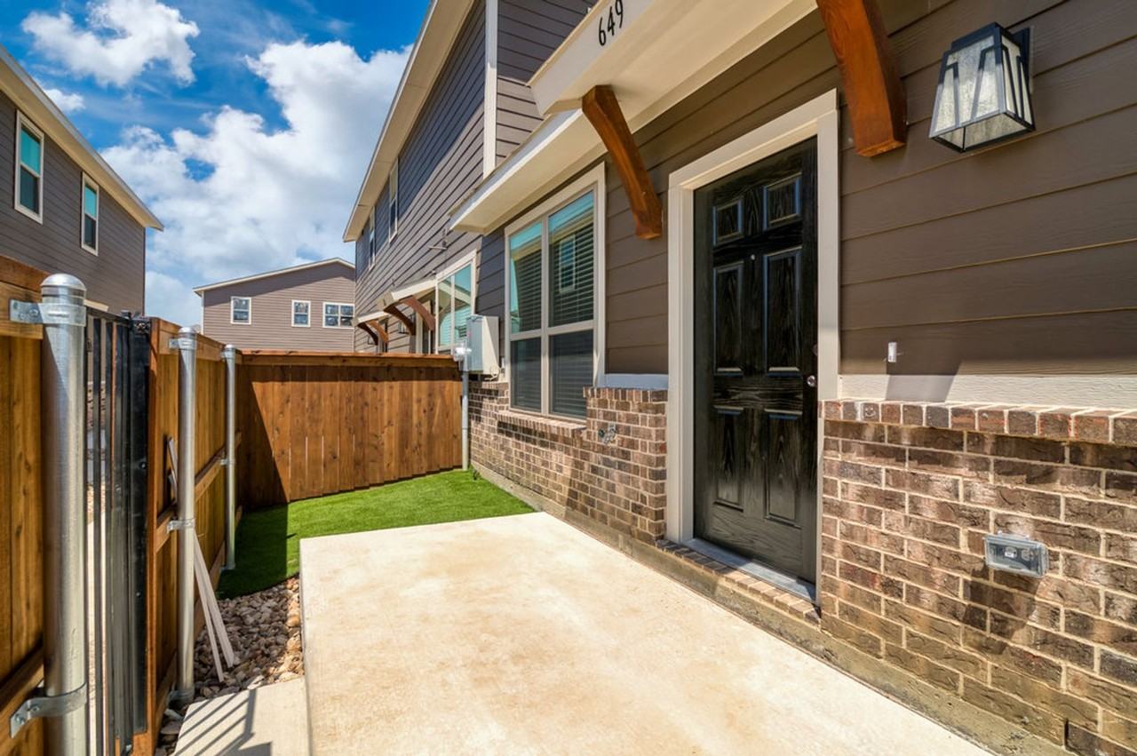 649 Harvest Moon Dr - Photo 2 of 18