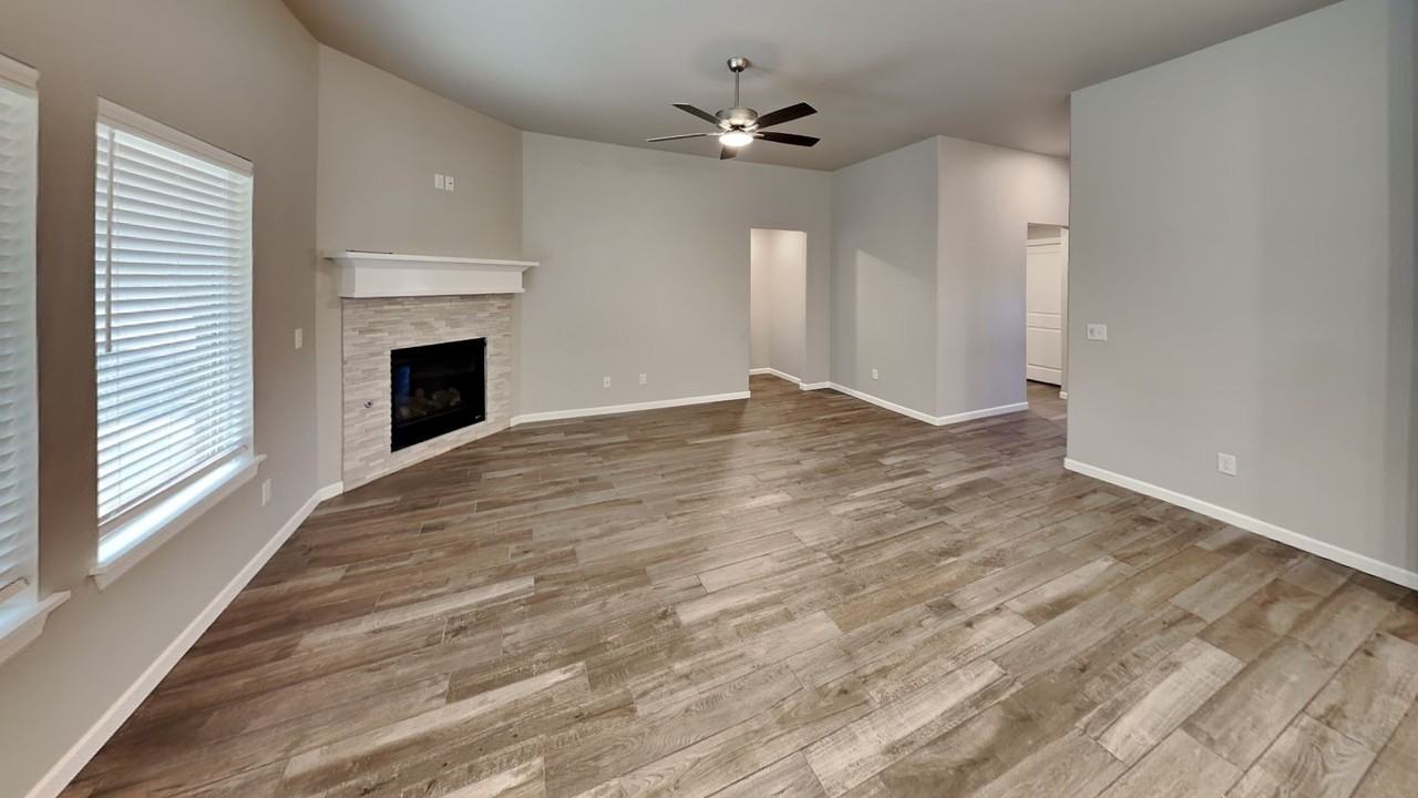 8400 Rainier St - Photo 5 of 20