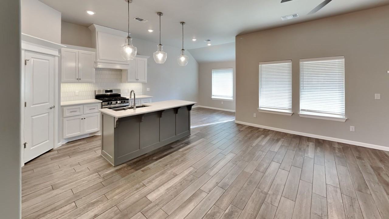 8400 Rainier St - Photo 6 of 20