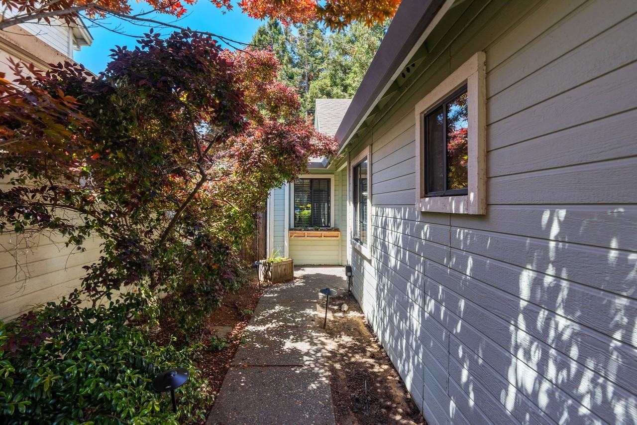 1809 Twin Creeks Ct - Photo 2 of 48