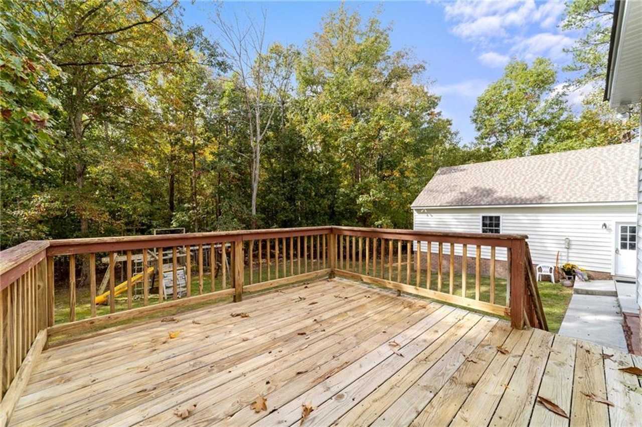 14406 Woodland Hill Dr - Photo 3 of 5