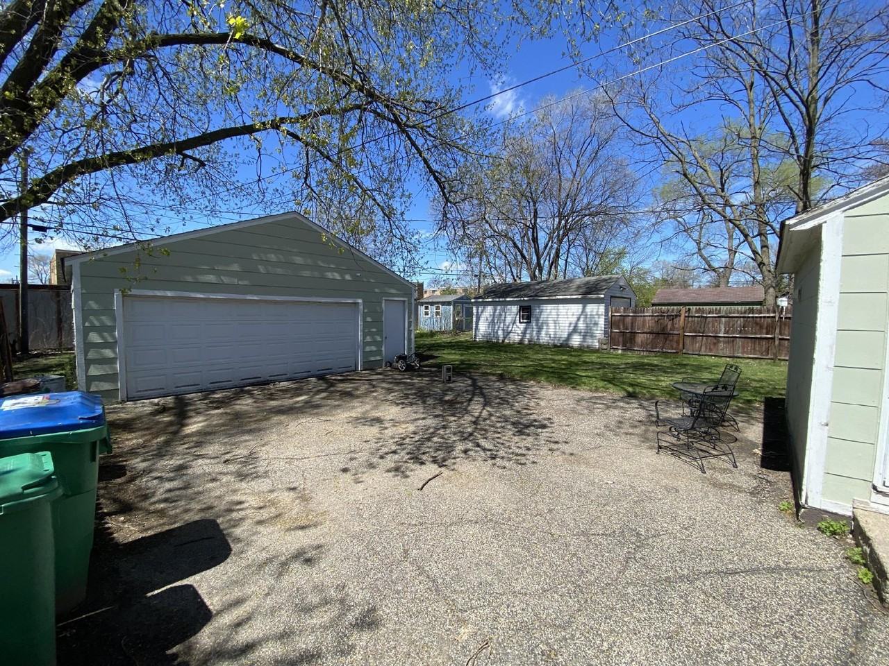 3050 Utah Ave S - Photo 2 of 12