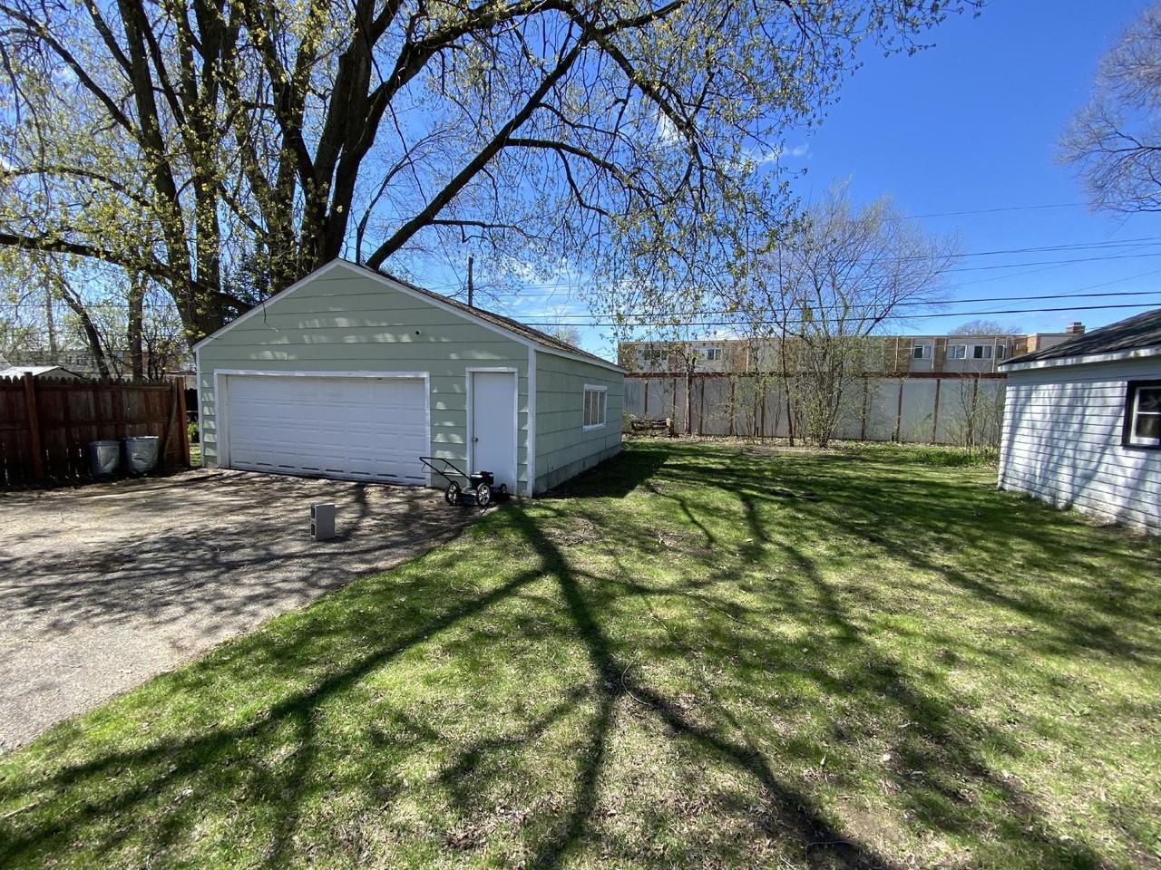 3050 Utah Ave S - Photo 3 of 12