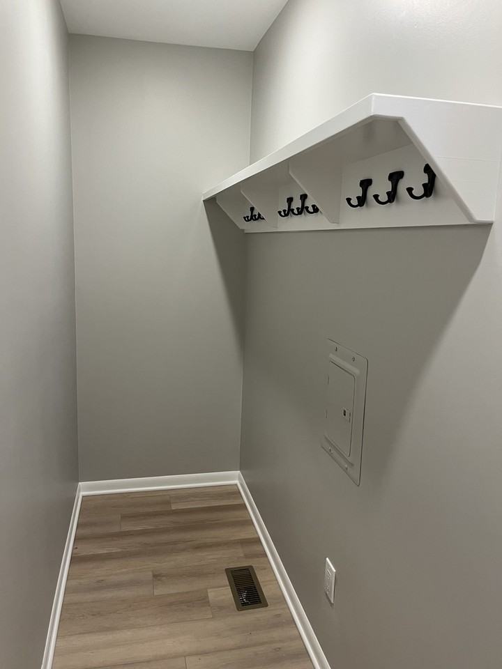 7527 Hessler Dr Ne #NA - Photo 4 of 28