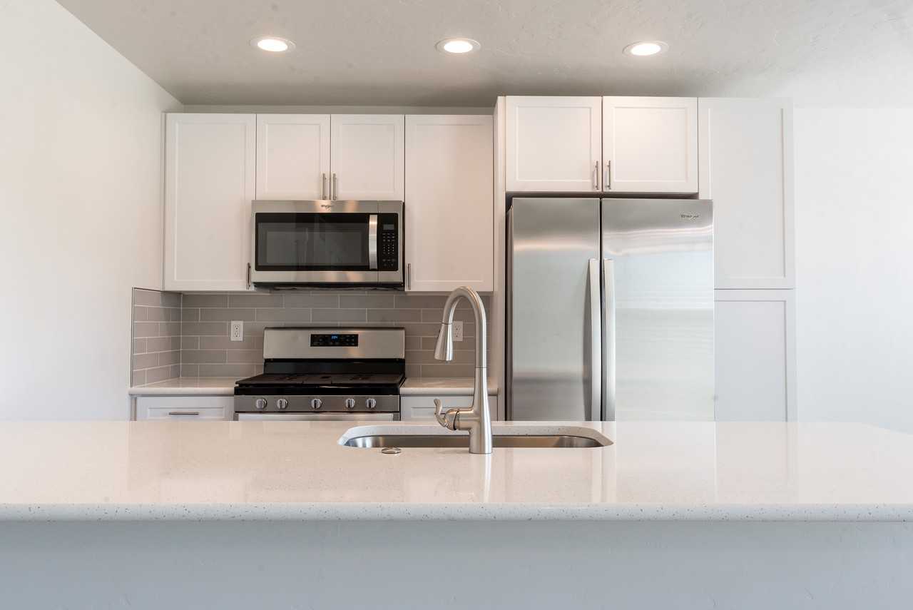 855 Nw 21st St #855 - Photo 3 of 16