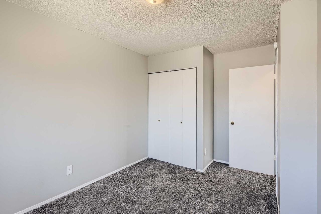 Mesa Vista Apartments - Photo 4 of 10