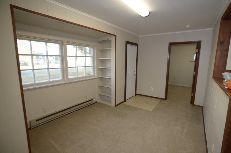 706 College Ave - Photo 3 of 15