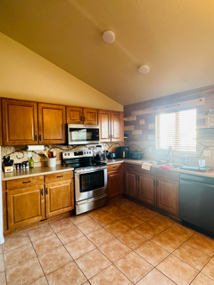 5738 Vermillion Bluffs Dr - Photo 2 of 19