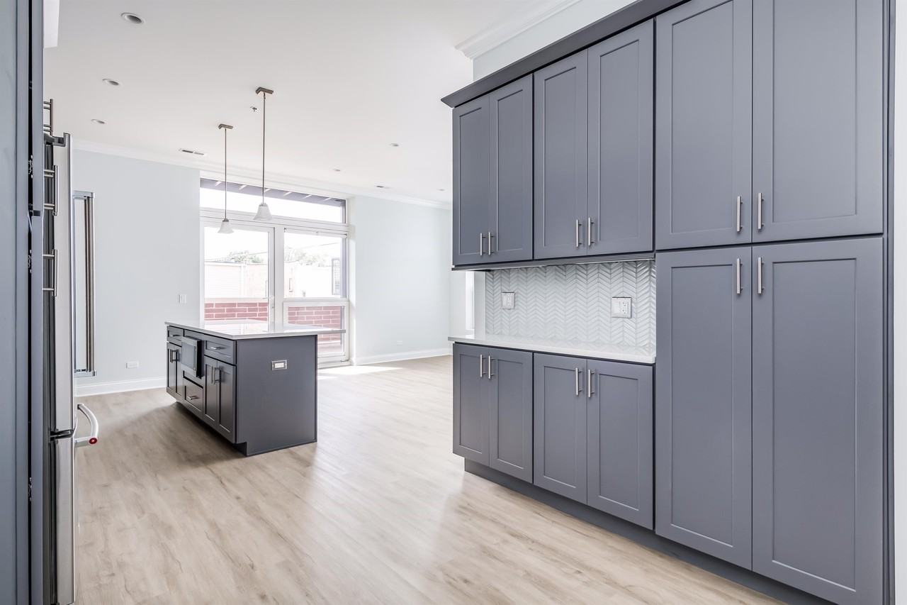 7652 Madison Street - Photo 5 of 50