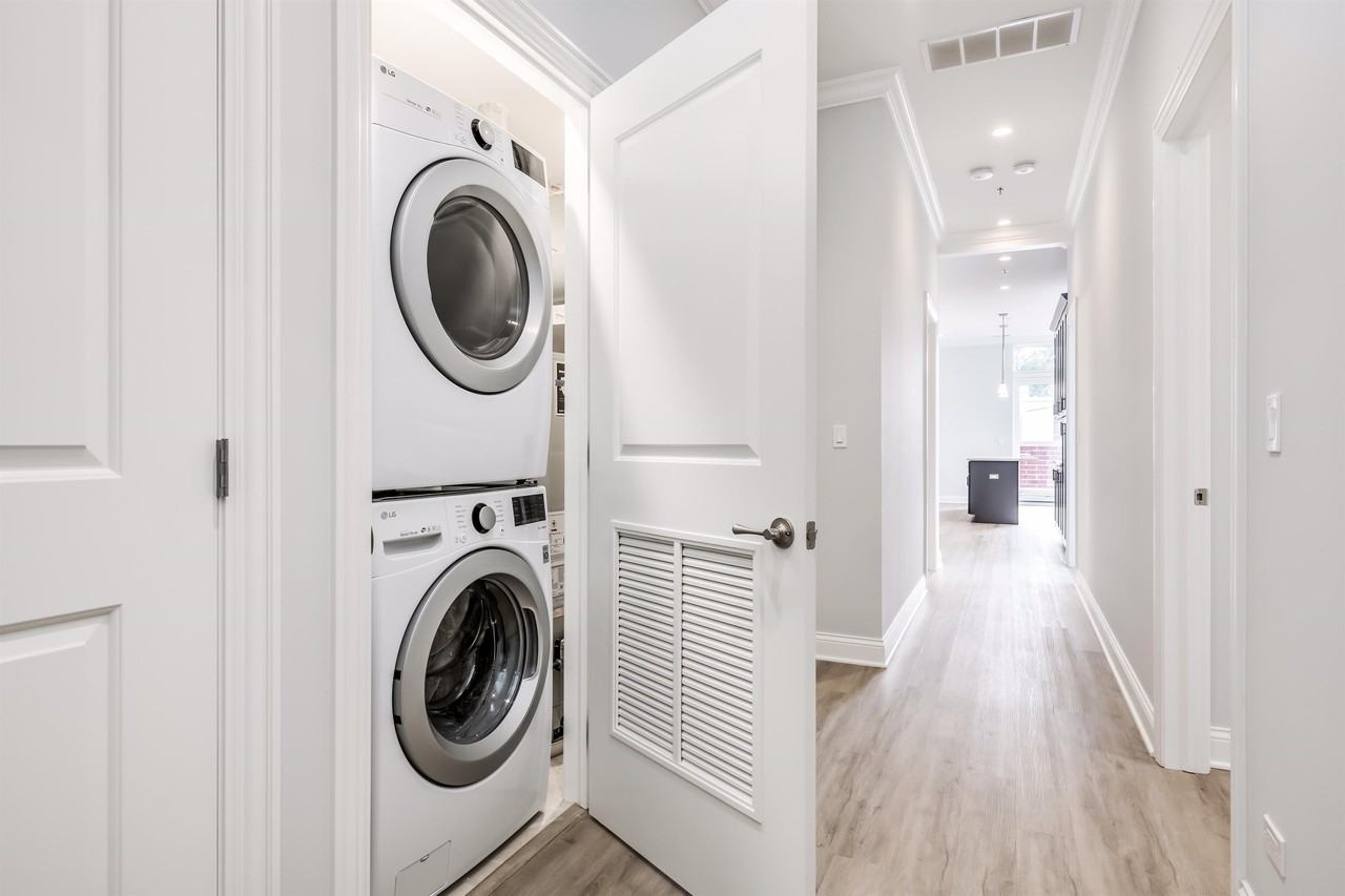 7652 Madison Street - Photo 7 of 50