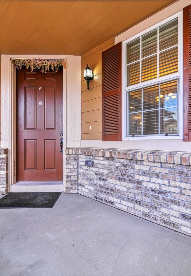 13897 Ashgrove Circle - Photo 3 of 10