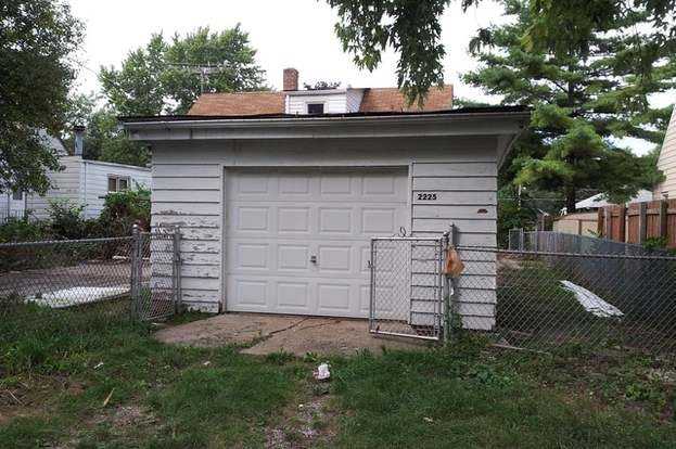 2225 170th St - Photo 3 of 3