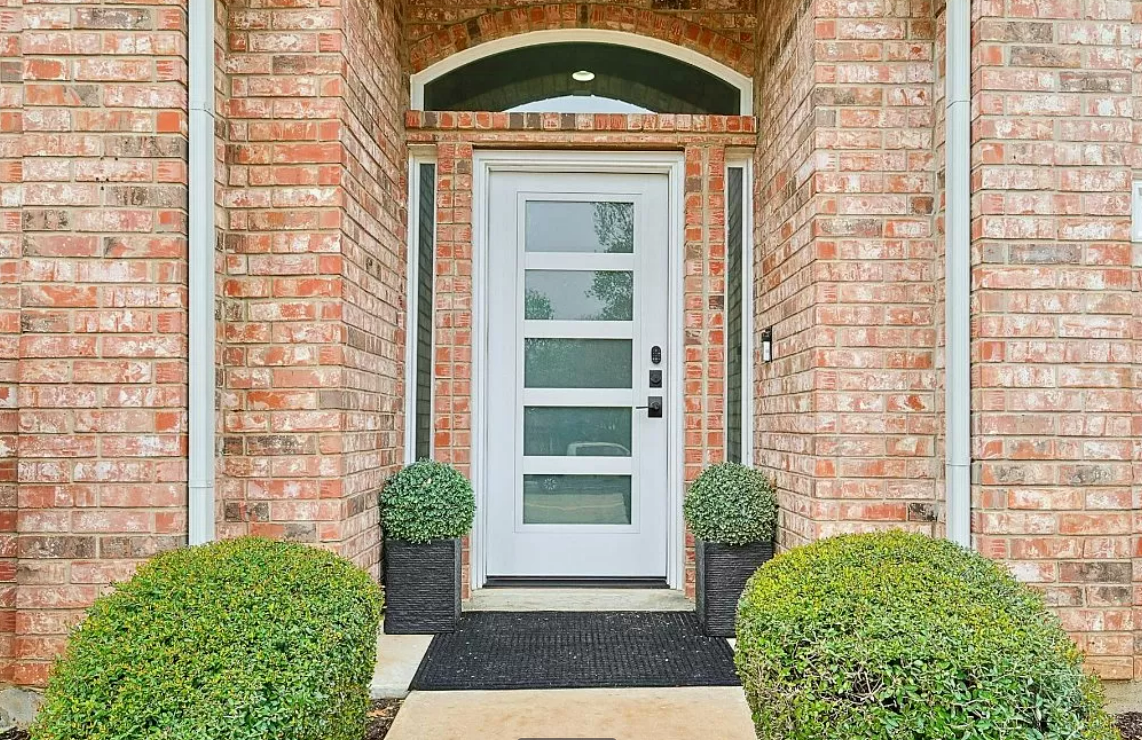 1905 Strait Ln - Photo 2 of 12