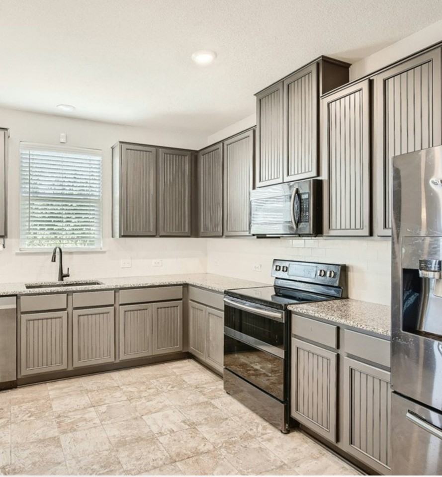 19219 Zachary Taylor Street - Photo 6 of 12