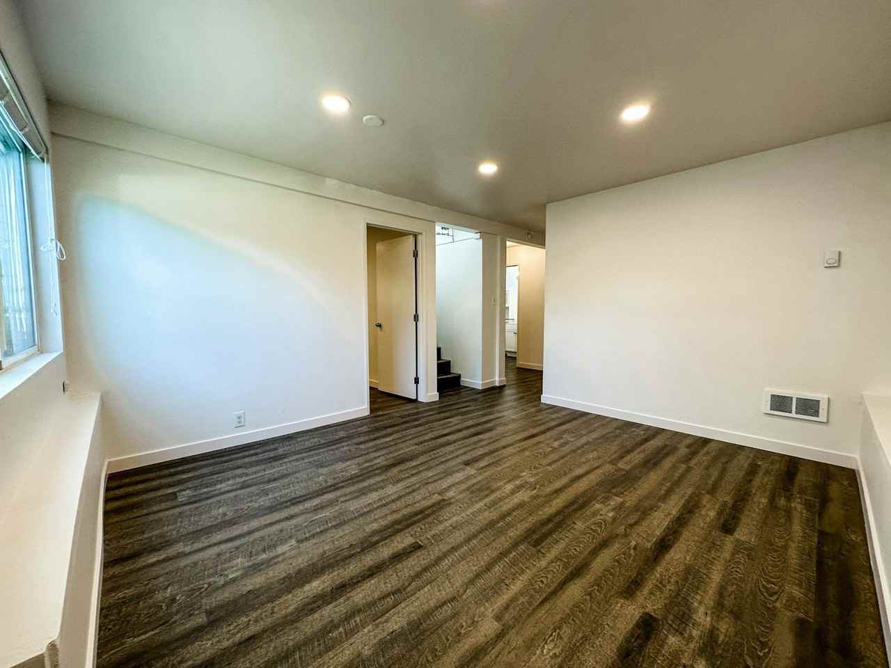 2829 101st Avenue Northeast, Unit A - Photo 2 of 22