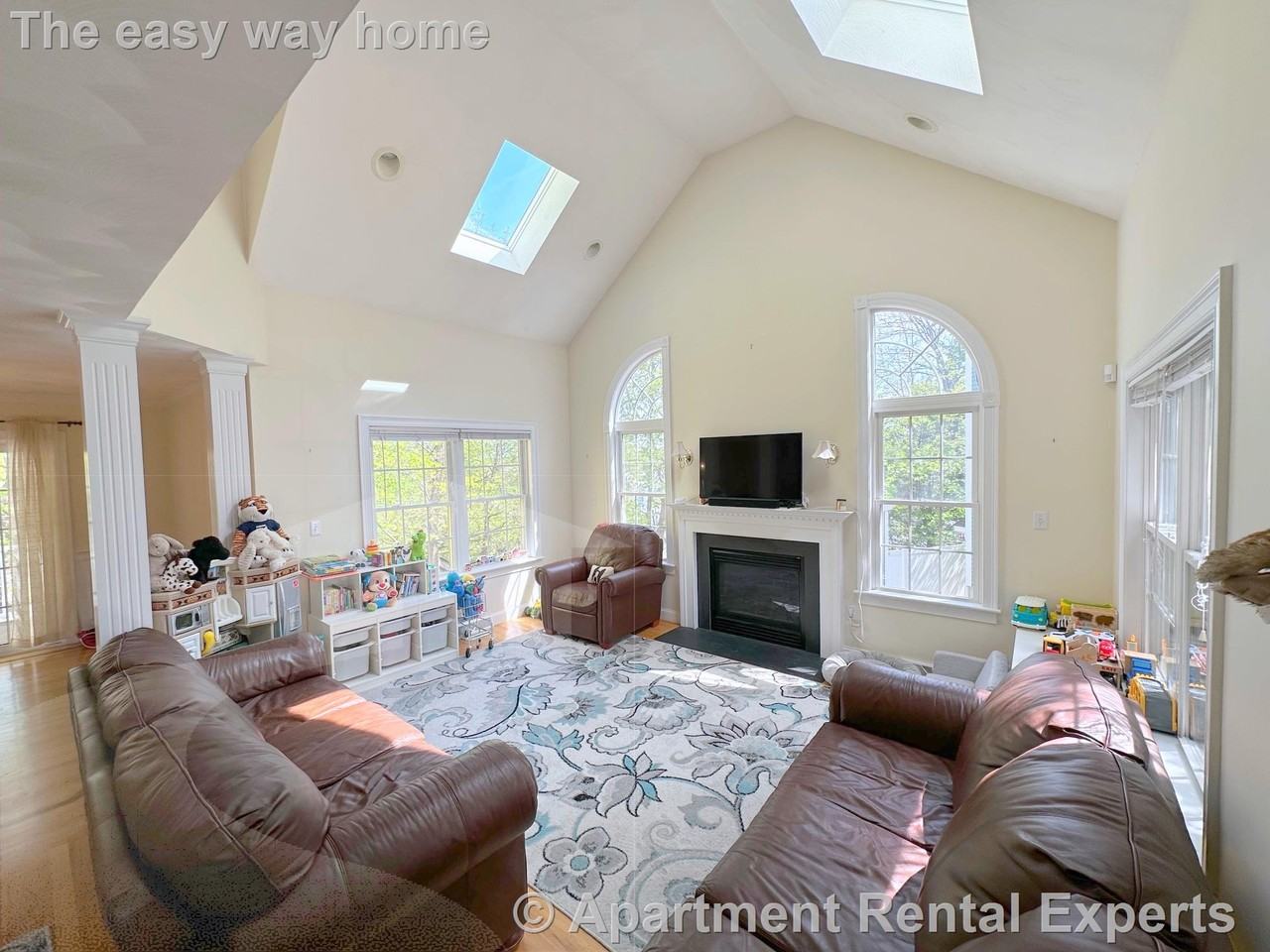 6 Farmer Cir - Photo 3 of 36